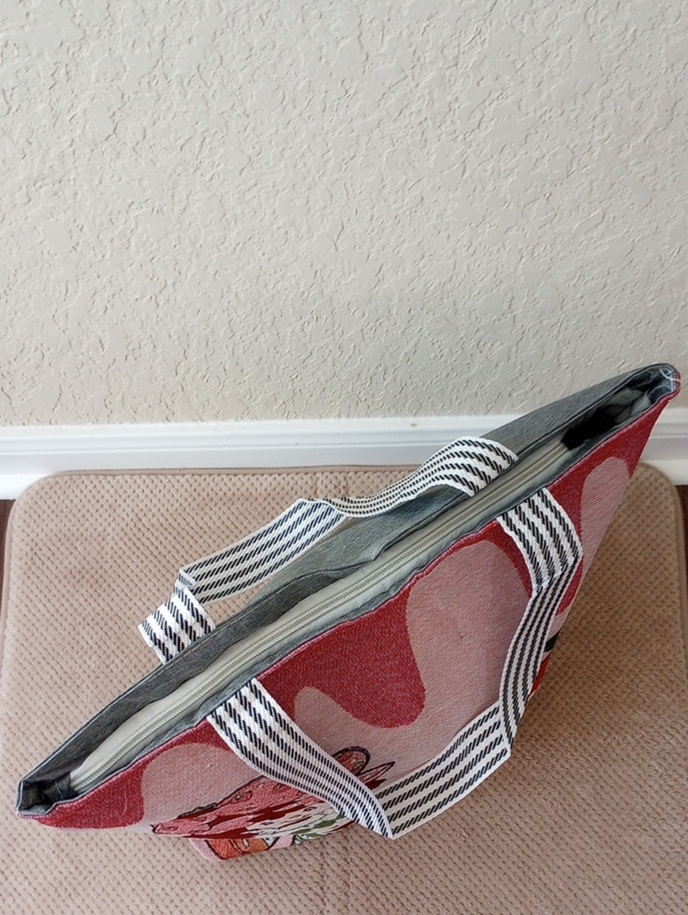 Strawberry Shortcake Zip Tote & Note Pad With Pen - Picture 5 of 9